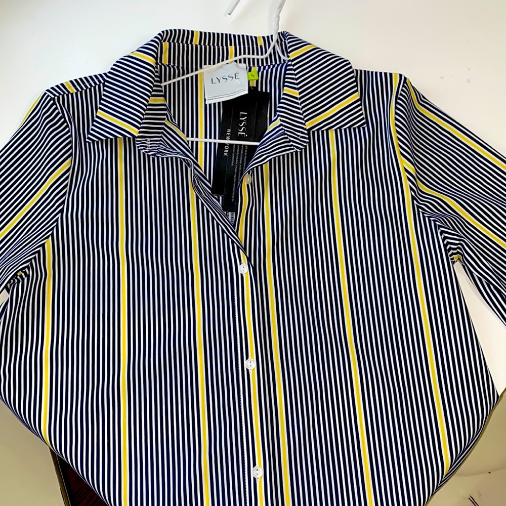 NWT Women’s Lysse Schiffer Button Down Size Small